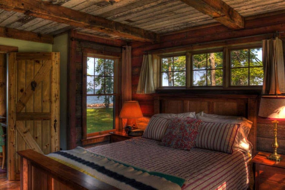 Деревянная спальня