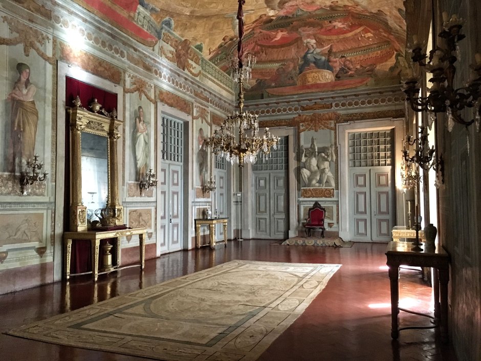 Интерьеры дворцов Португалии