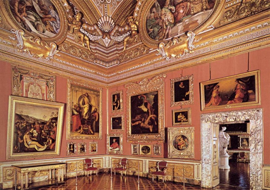 Галерея Палатина в палаццо Питти интерьер
