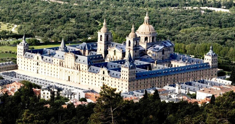 Дворец монастырь Эскориал близ Мадрида