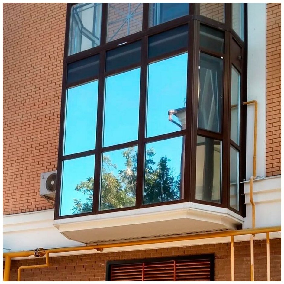 Зеркальные окна на балкон