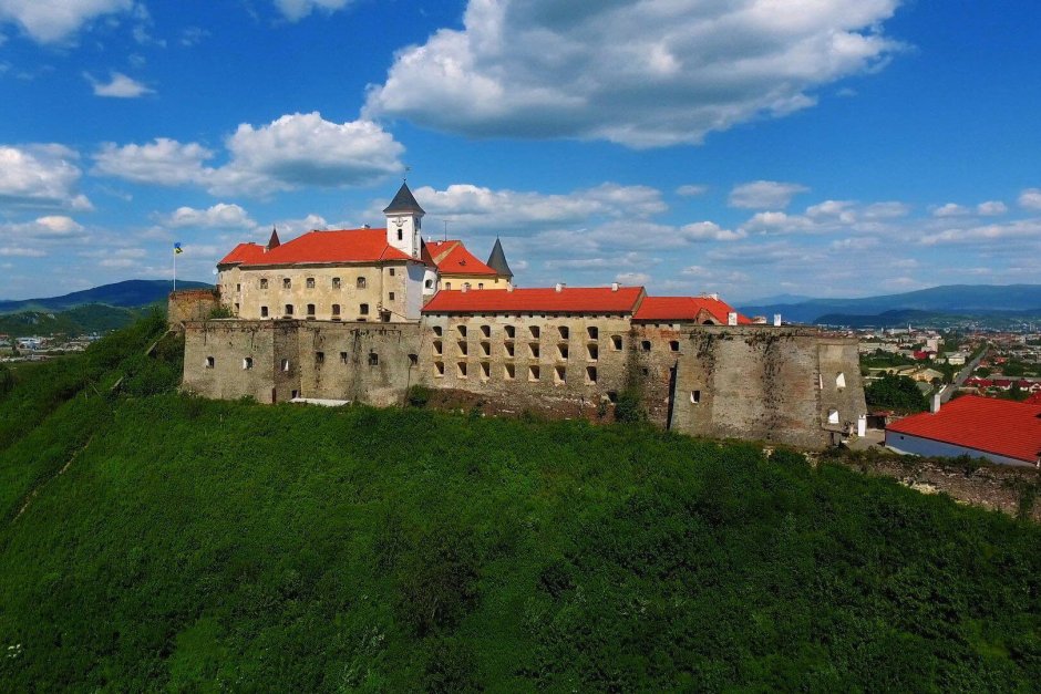 Замок Паланок Закарпатская область