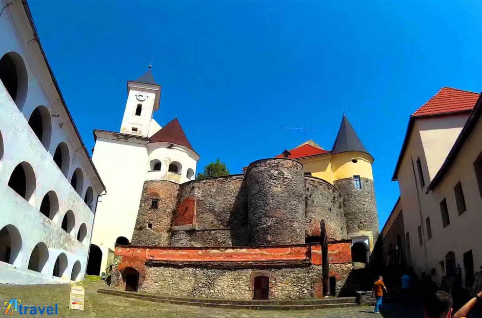Мукачево замок Закарпатская область