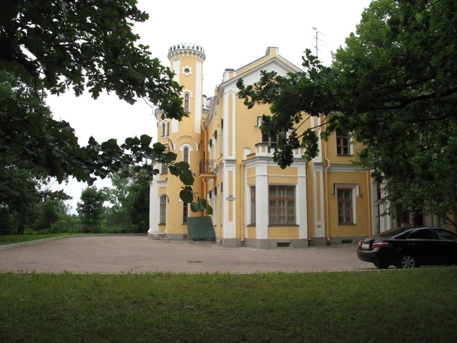 Стрельна в Санкт-Петербурге Константиновский дворец