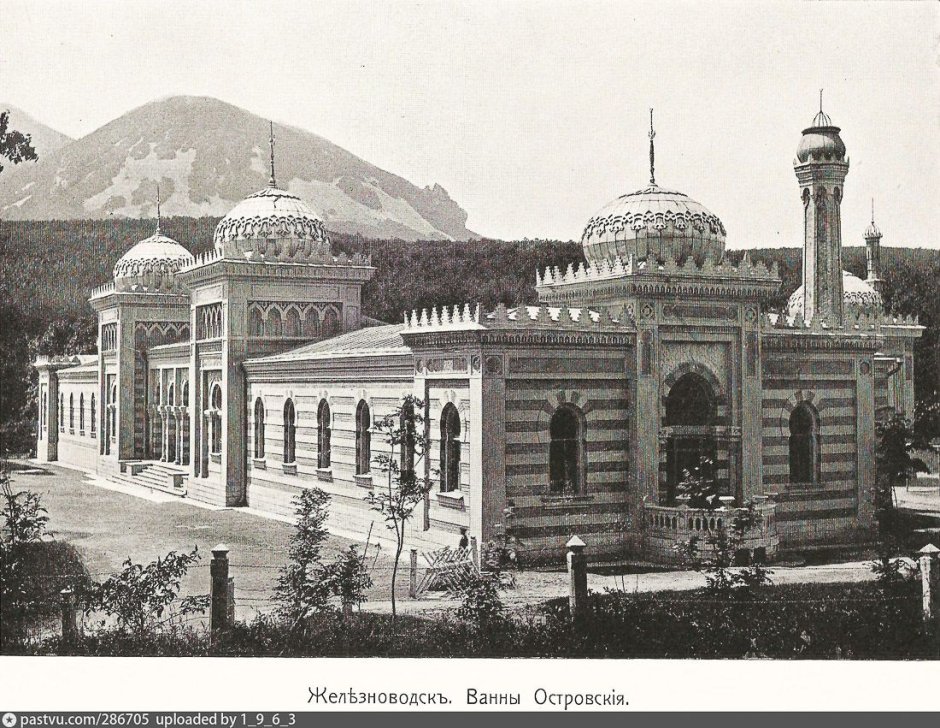 Железноводск дворец Эмира Бухарского ночью