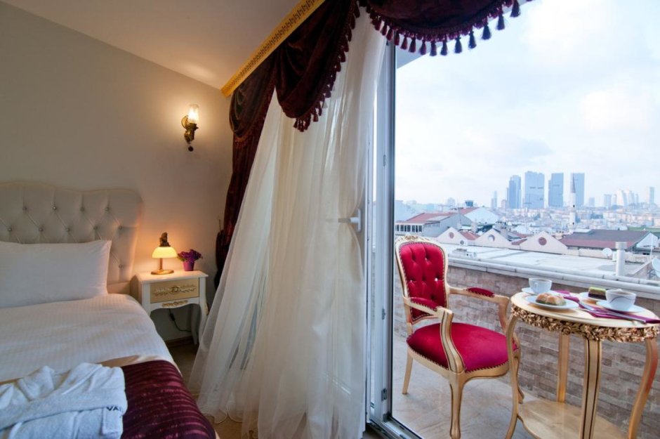 Стамбул гостиница с балконом