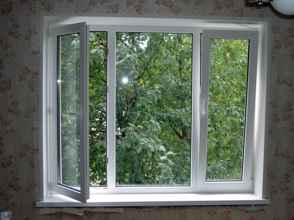 Алюминиевые окна 60 профиль коричневые с СПО