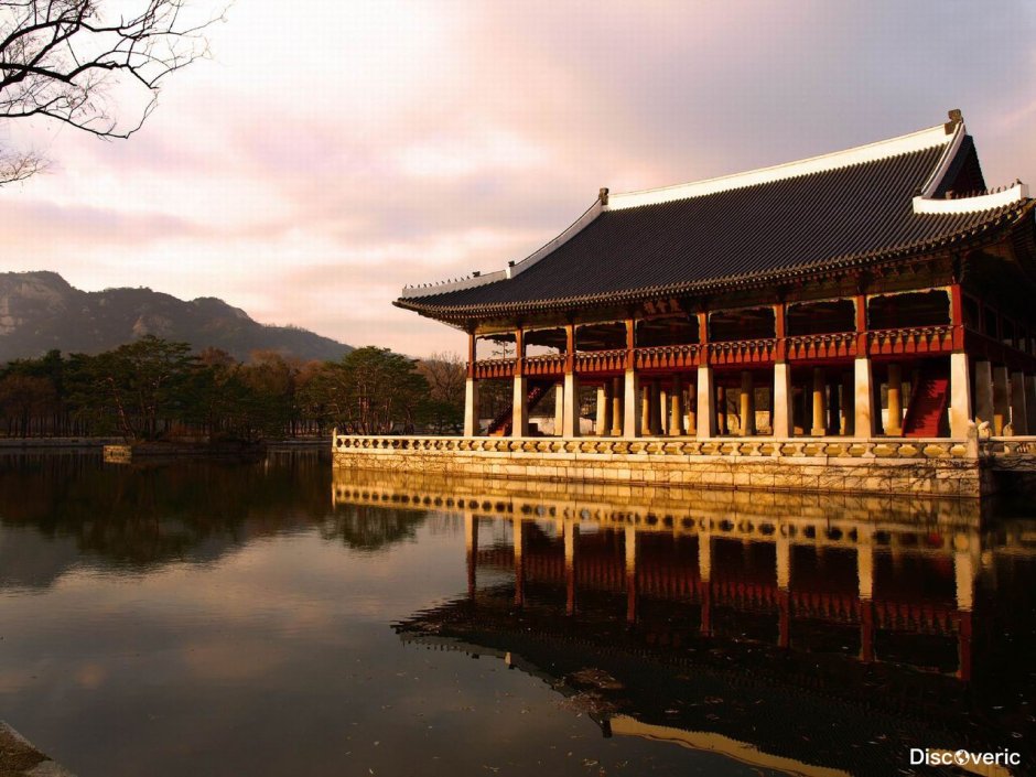 Корейский дворец Кенбоккун
