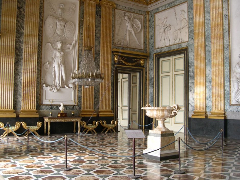 Потолок королевского дворца Reggia di Caserta