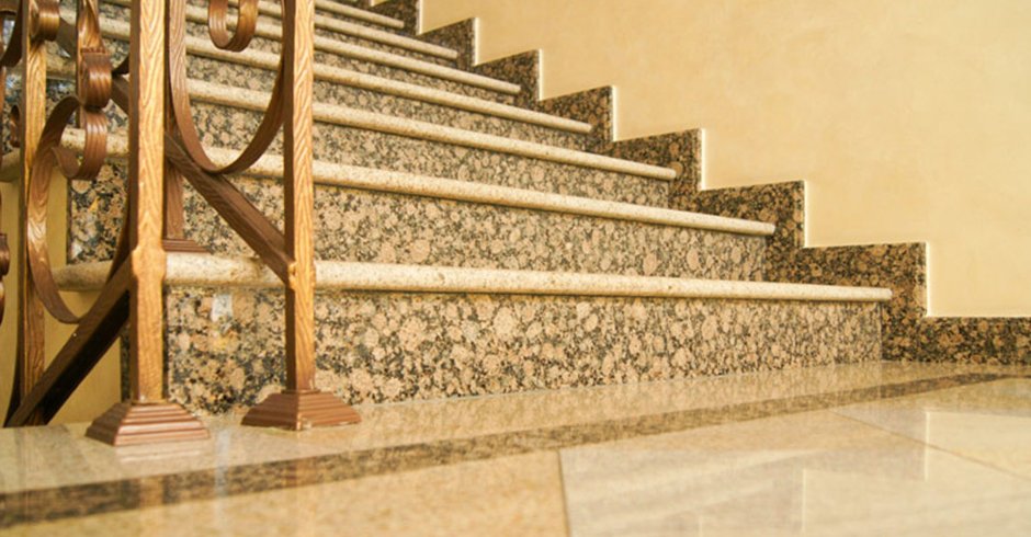 Гранитные ступени для лестниц 1200х300