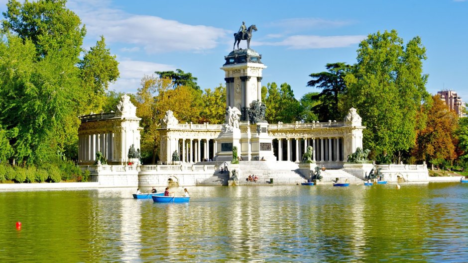 Хрустальный дворец Мадрид