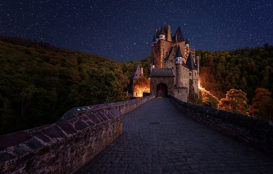 Замок Эльц Германия зимой
