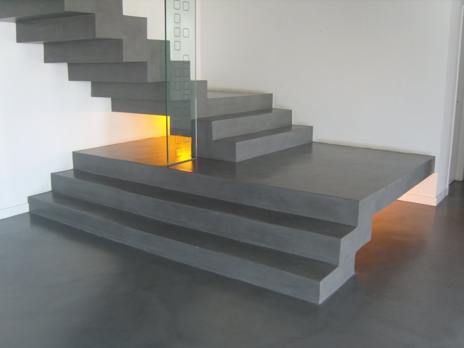 Лестница бетонная одномаршевая межэтажная