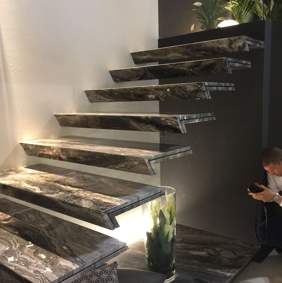 Мрамор Гриджио Оробико Grigio Orobico лестница