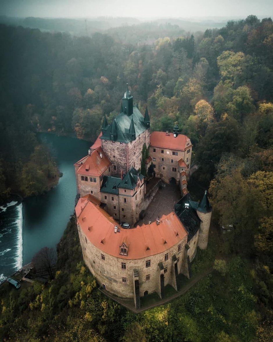 Замок Андраши в Тисадобе, Венгрия.