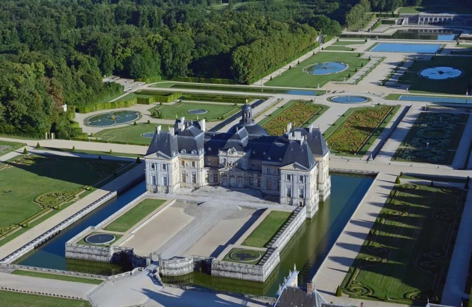 Замок во-Ле-Виконт Франция внутри