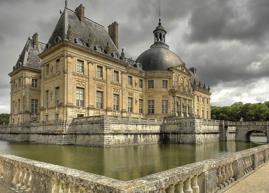 Версаль город во Франции замок