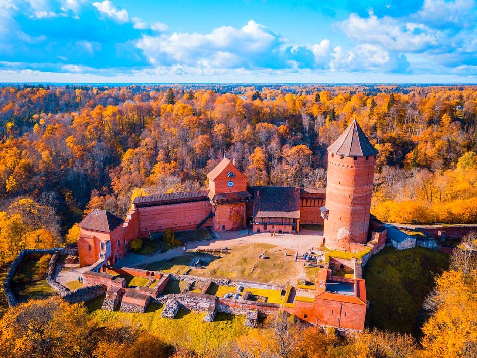 Сигулда Латвия замок