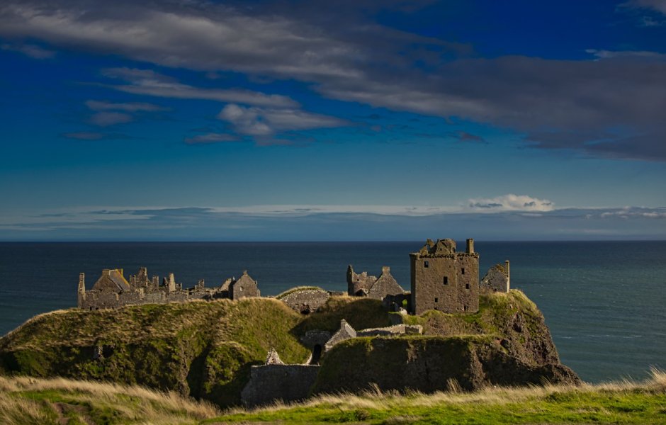 Данноттар неприступный замок Шотландии
