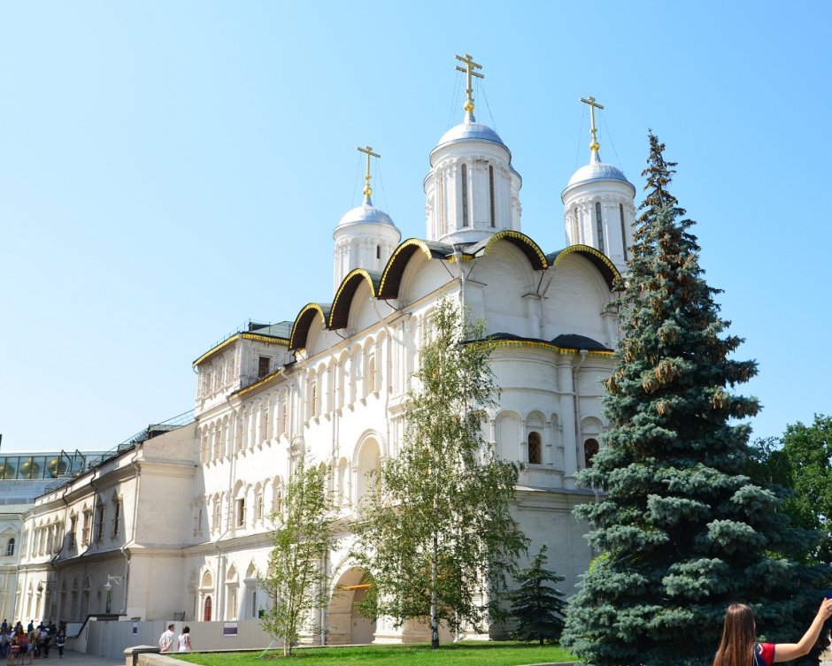 Церковь двенадцати апостолов Московский Кремль