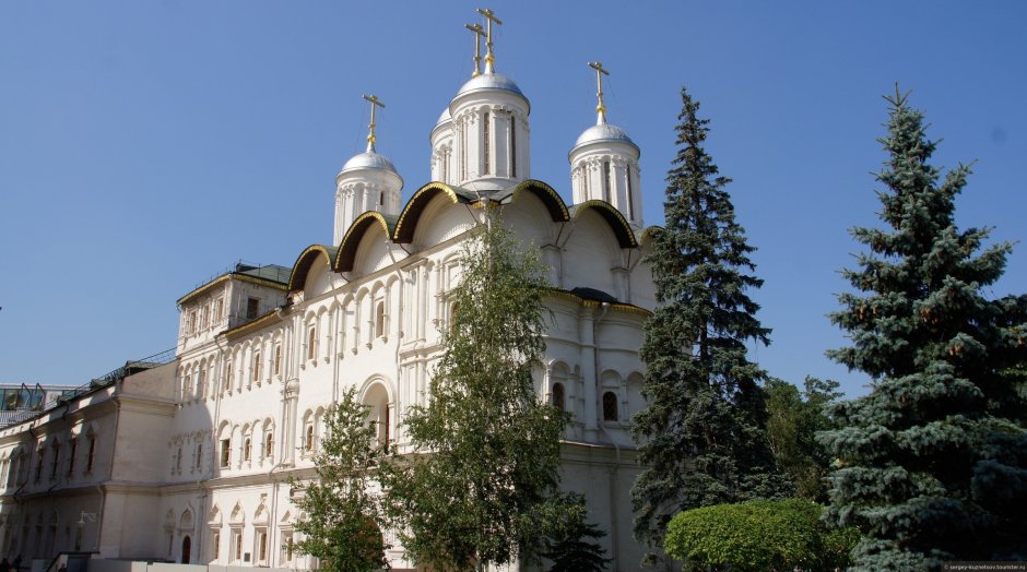 Патриарший дворец в Москве стиль