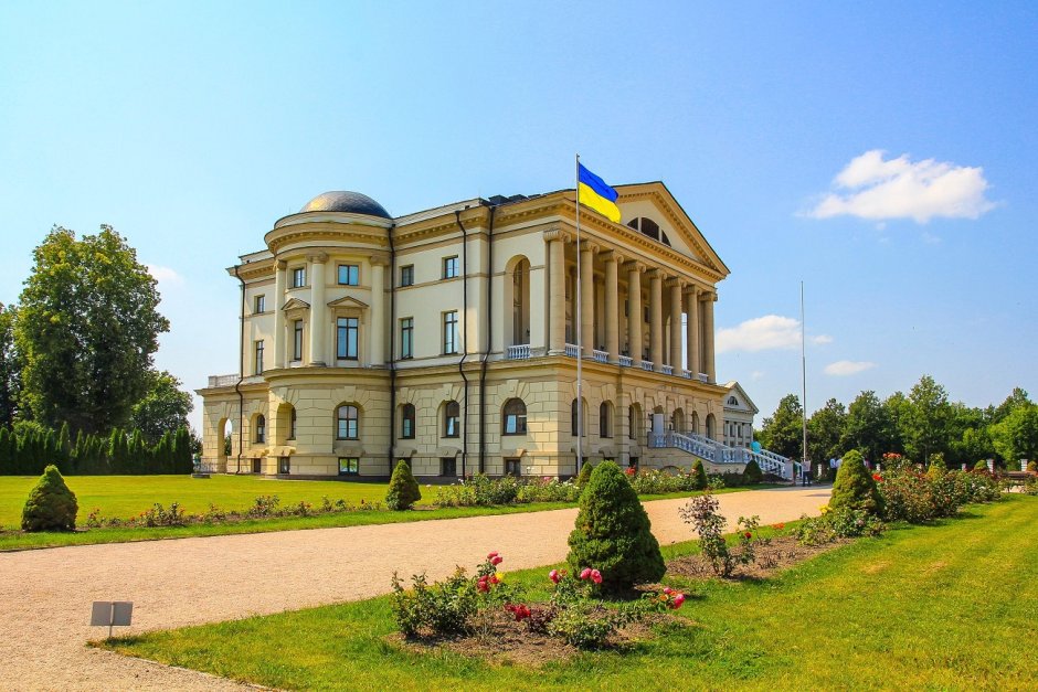 Интерьеры дворца Разумовского в Батурине