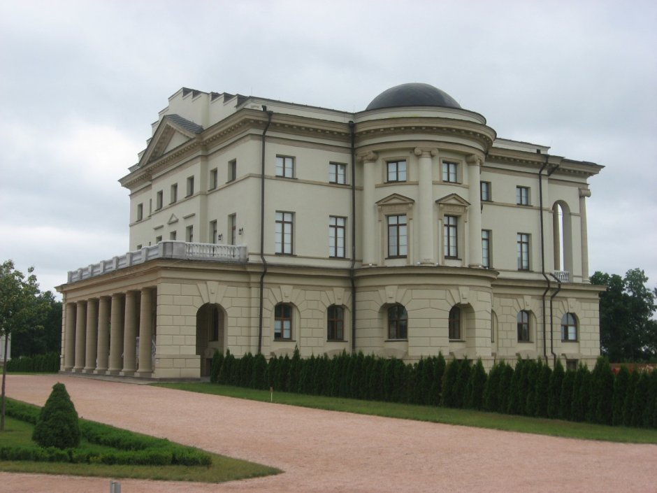 Дворец Кирилла Разумовского в Санкт-Петербурге