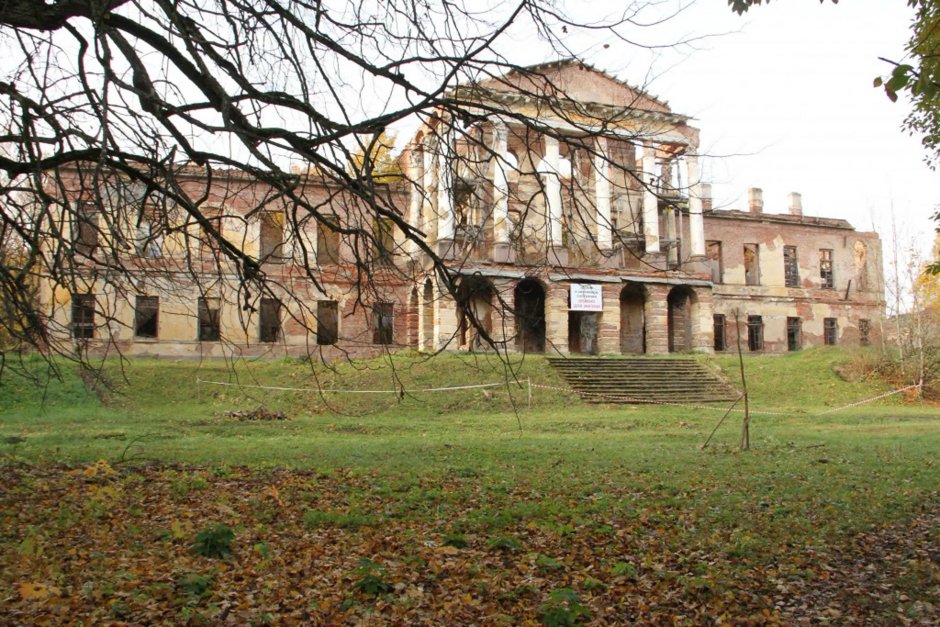Ропшинский дворцово-парковый ансамбль