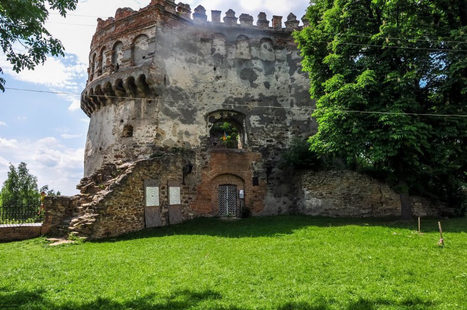 Острожский замок Украина