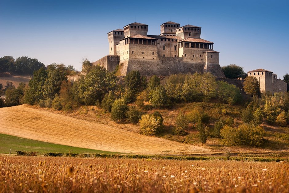 Острожский замок Ровенской области