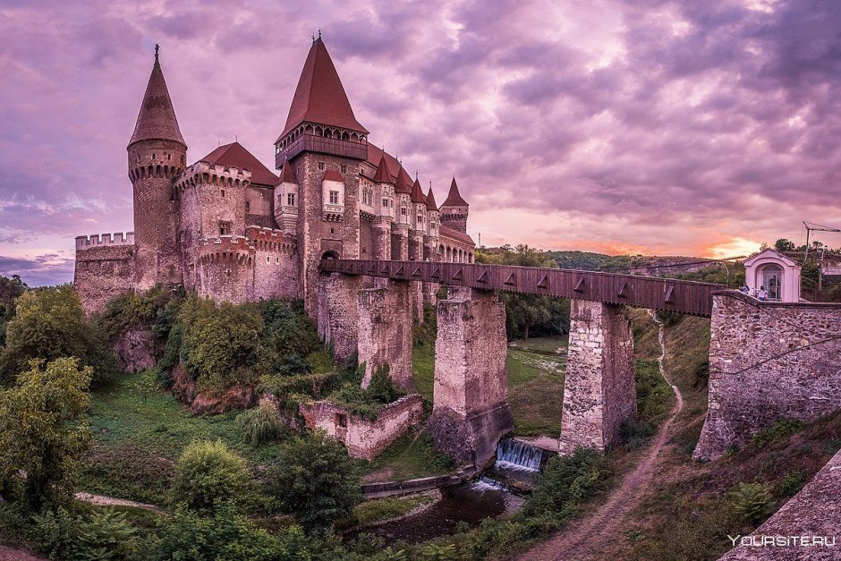 Замок Пелеш Румыния зимой