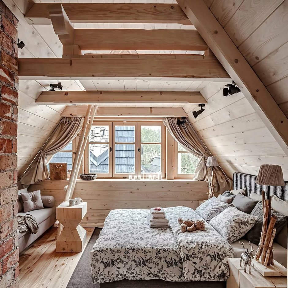 Уютная спальня на мансарде