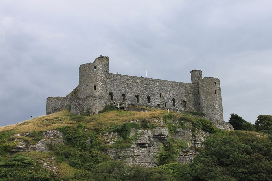 Harlech Castle гора на карте Уэльса