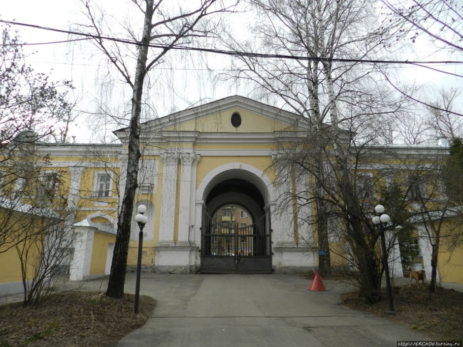 Екатерининский дворец в Лефортово