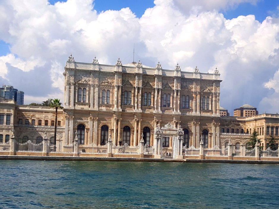 Турецкий дворец Долмабахче Стамбул
