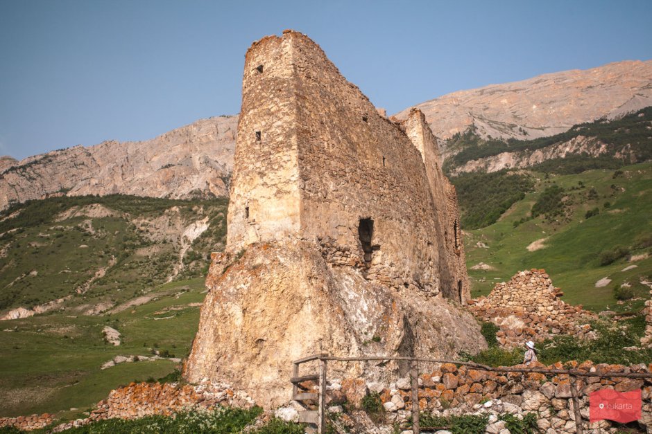 Замок Фрегат Осетия