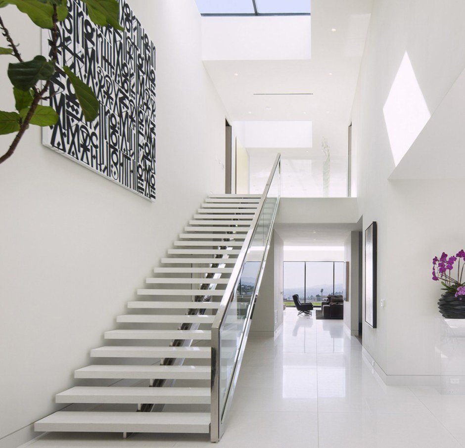 Стильные современные лестницы в частном доме