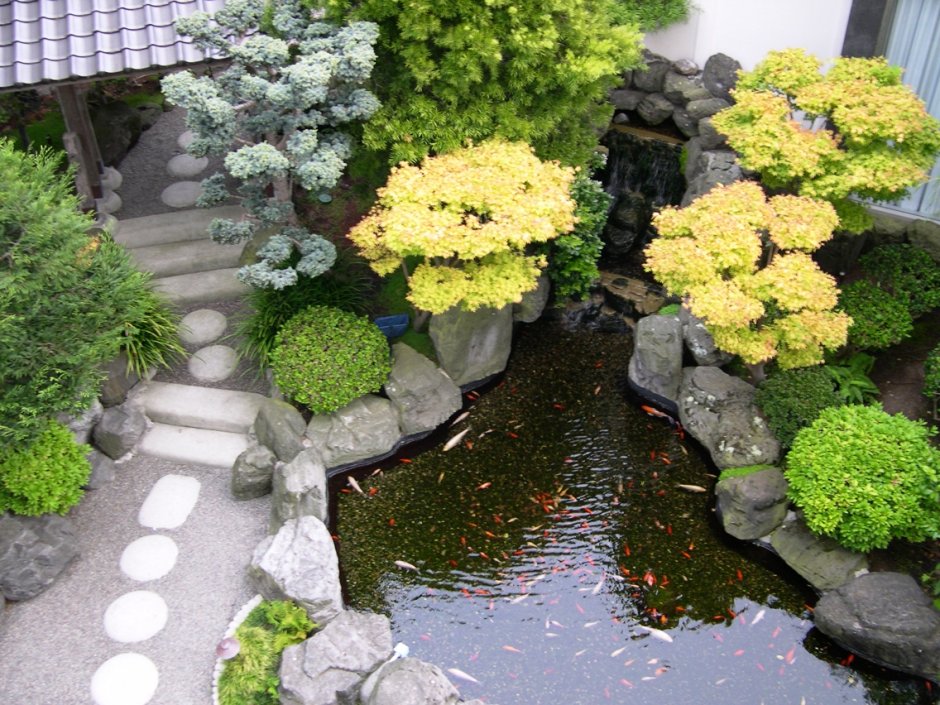 Японский уголок в саду