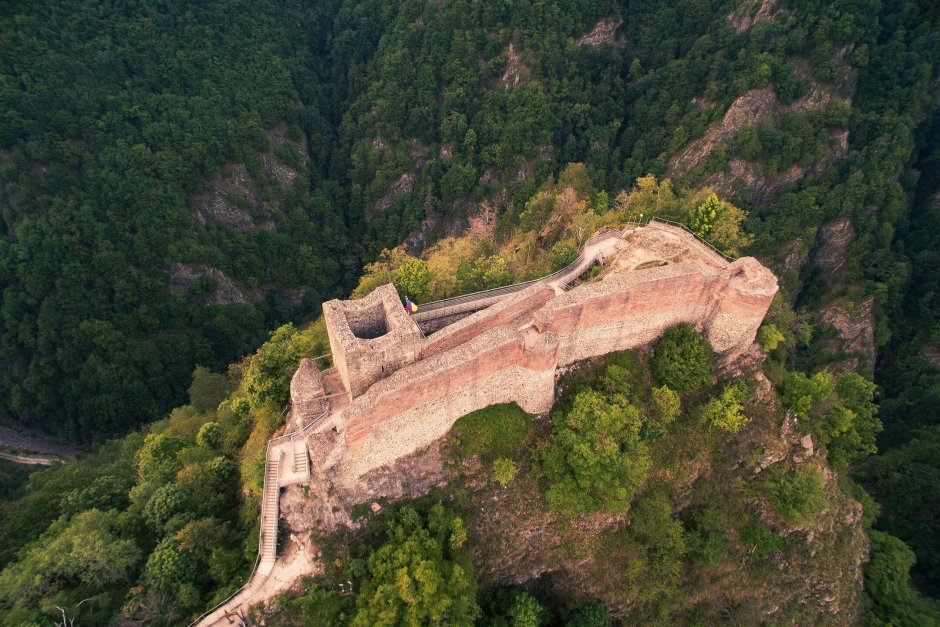 Крепость Поенари в Румынии