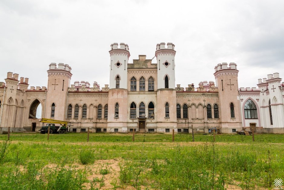 Замке в Коссово и Ружанах