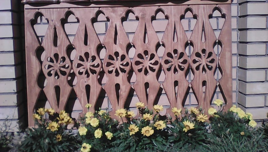Резной деревянный забор