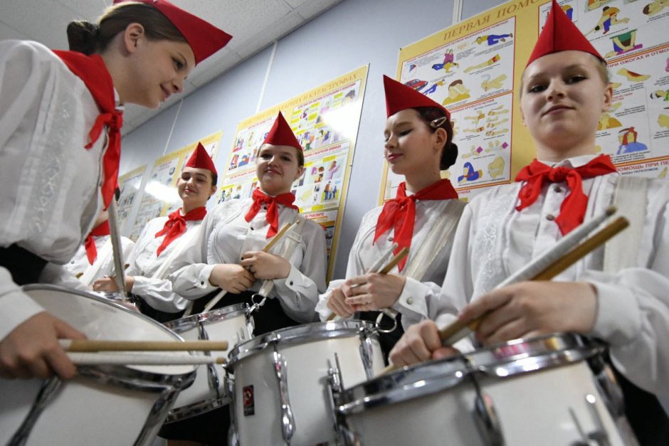 Пионерский лагерь Артек СССР дети Гагарин