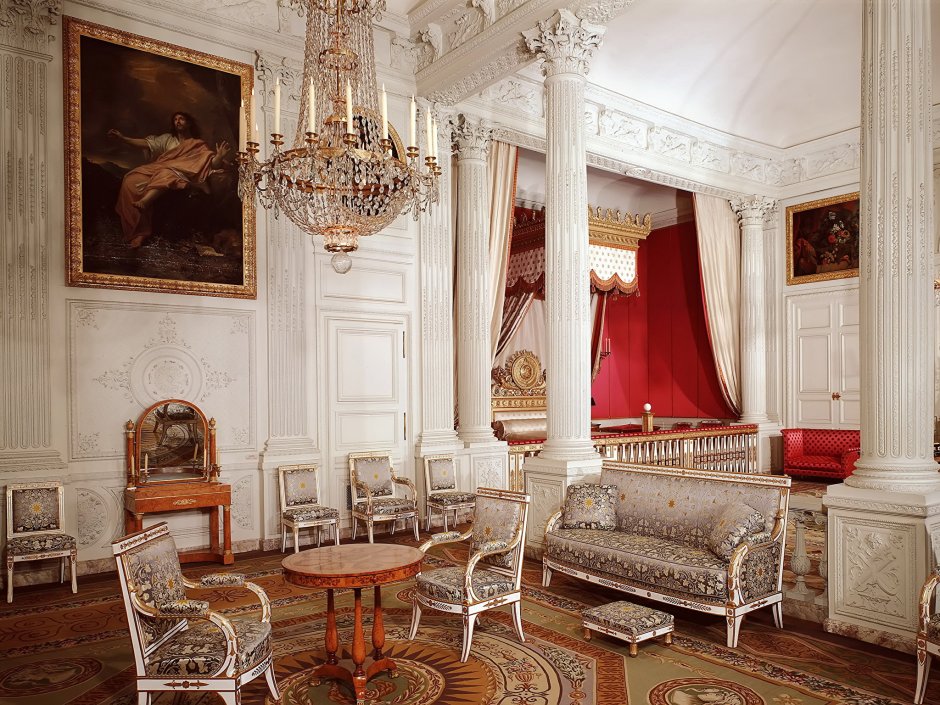 Малый Трианон в Версале внутри