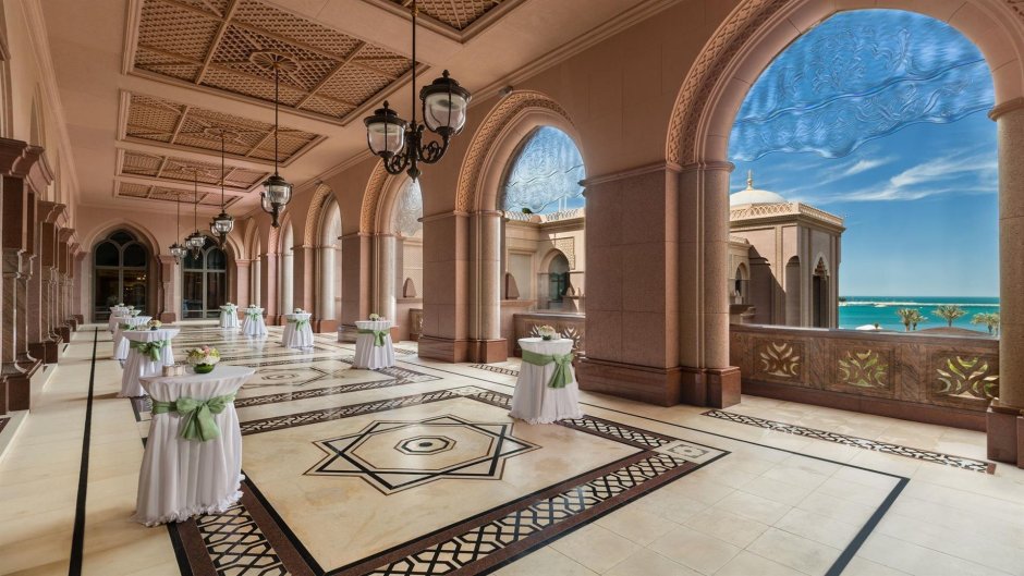 Отель дворец в Абу Даби