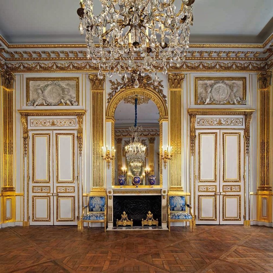 Зеркальный зал Версальского дворца