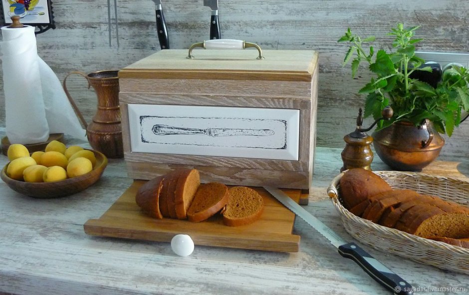 Хлебница деревянная Bread