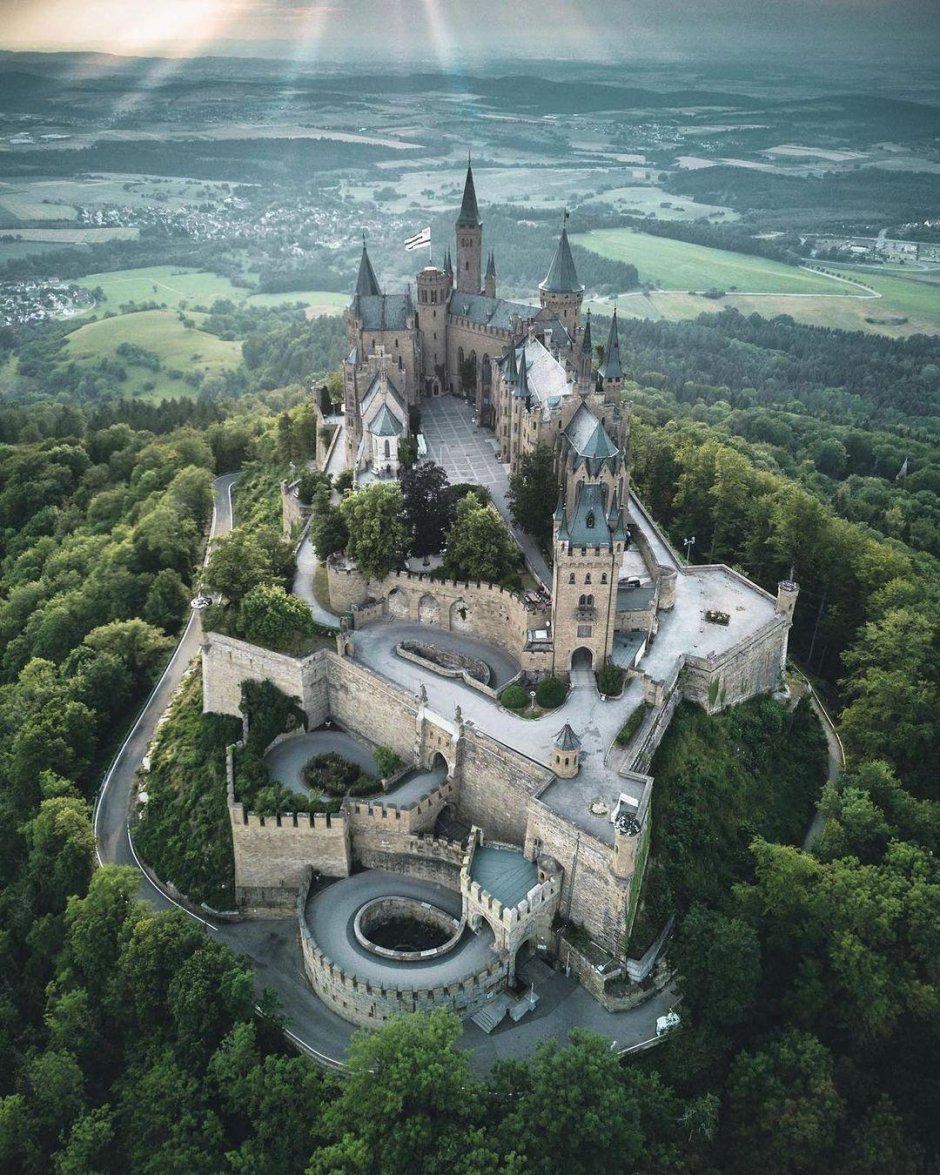 Замок в Германии Нойшванштайн зимой