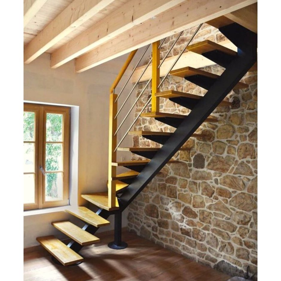 Обычная лестница деревянная