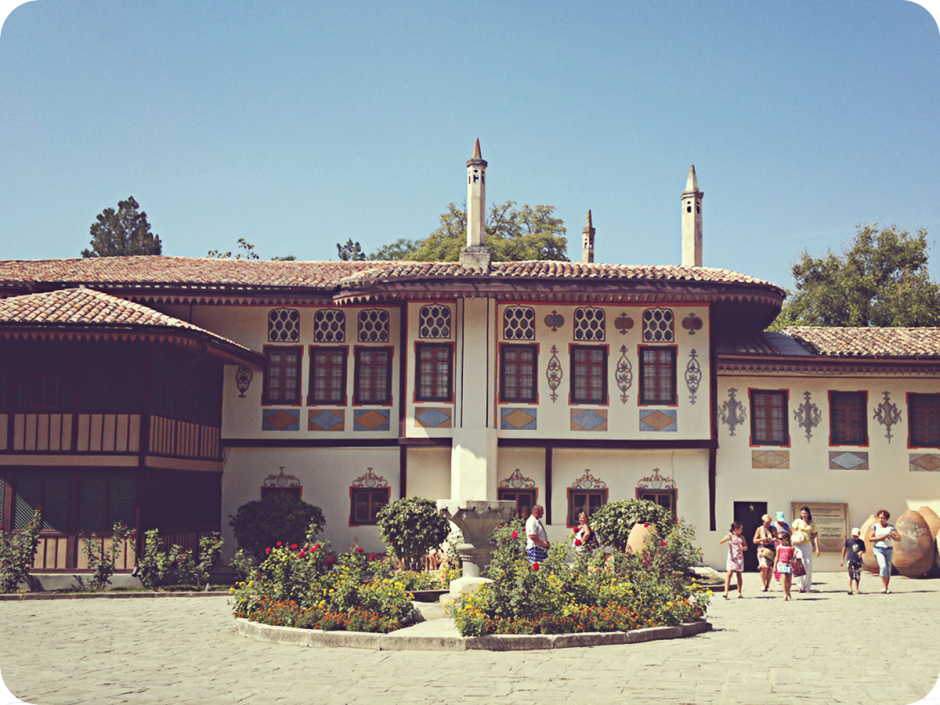 Ханский дворец Бахчисарай с фонтанным двориком