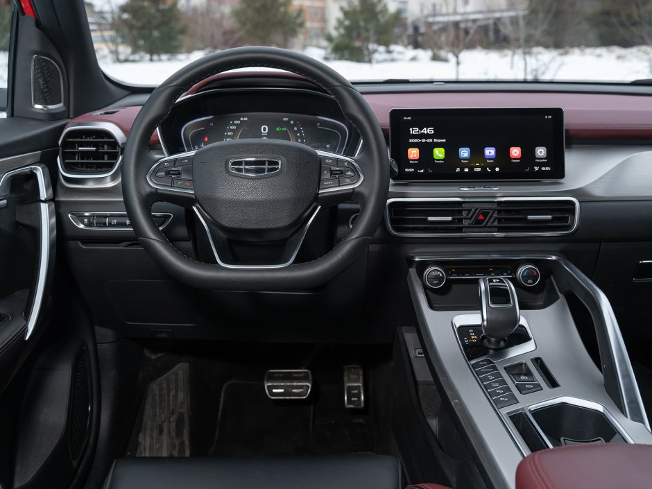 Geely Coolray 2022 салон